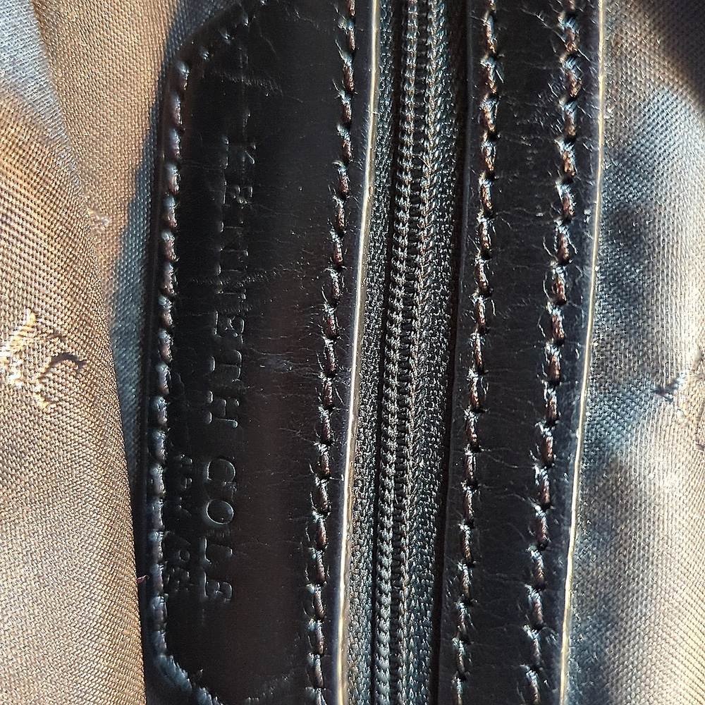 Kenneth Cole black leather shoulder handbag - Picture 6 of 7